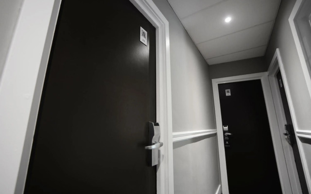 Airways Hotel London