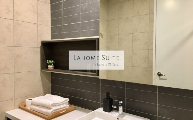 The Robertson KL By Lahome Suite