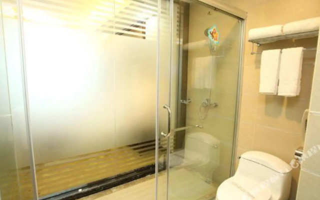 Shenzhen Bolang Hotel (Xintangwei Metro Station)