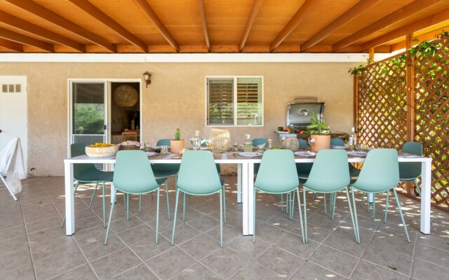 Desert Bloom by Avantstay Incredible Oasis w/ Dreamy Backyard & Patio