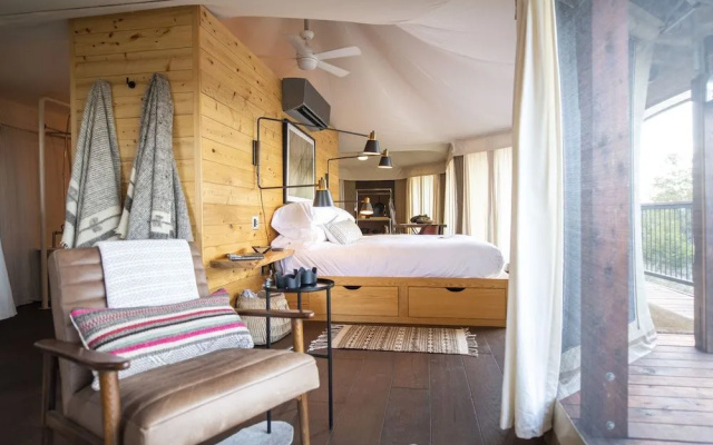 Walden Retreats