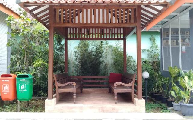 Wisma Lovebird