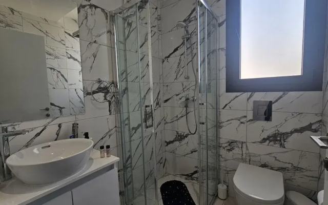 86 LCA - Stay Mackenzie Beach Luxurious Studio