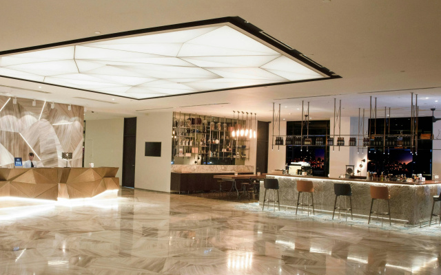 Renaissance Riverside Hotel Saigon – Lobby – Ho Chi Minh City
