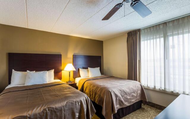 Quality Suites Milwaukee Airport