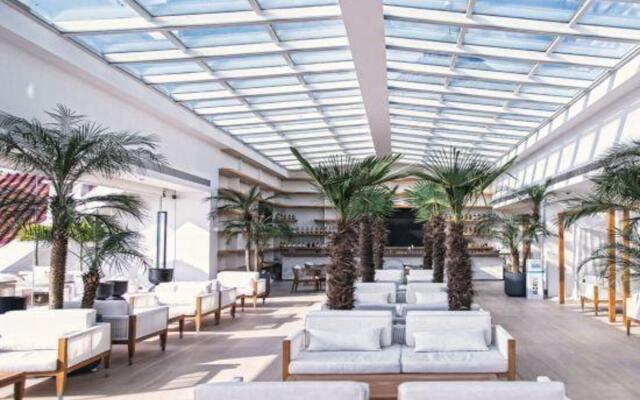 U Hotels