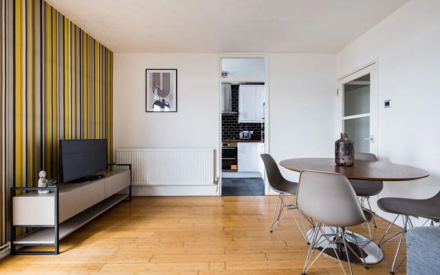 Stunning 2 Bed Flat near Tower Bridge