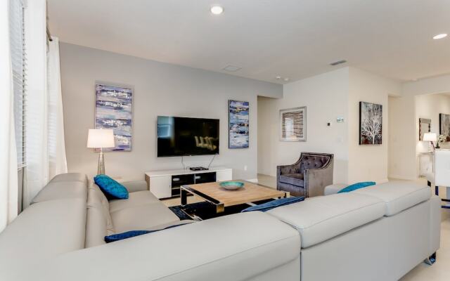 Oakwood Street Villa Solterra 7036