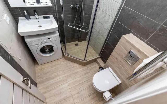 More Apartments na Estonskoy 37 k6