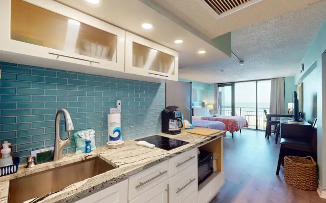 Hawaiian Inn 322