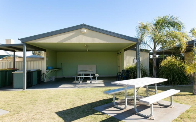 Kennedy Holiday Resort – Outside – Mulwala