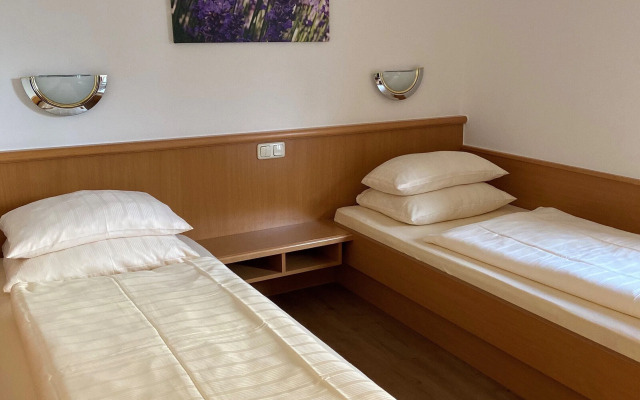 Hotel Riedstadt Bett & Frühstück