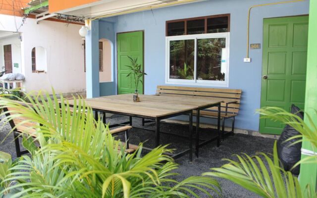 Phangan Guest House - Hostel