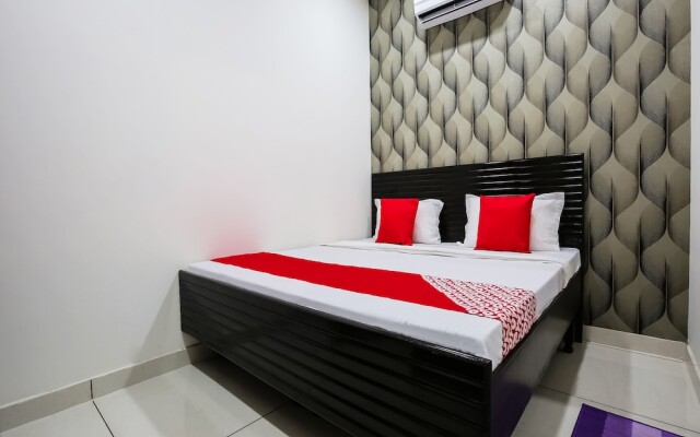 Spot On 47204 Royal Guest House