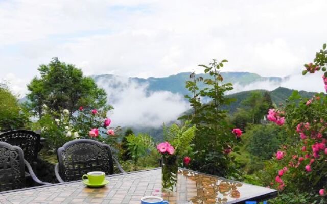 Yun Shang Wu Tian Guesthouse