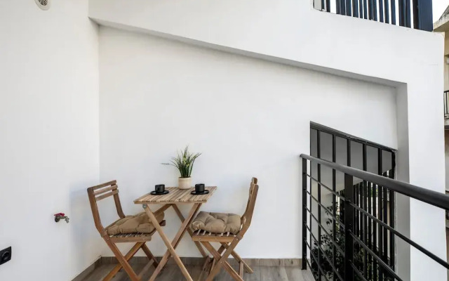 Sway - Chic 1-BR Apt & Balcony in Athens