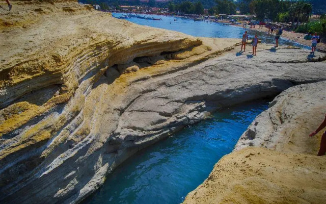 Canal D'Amour Village