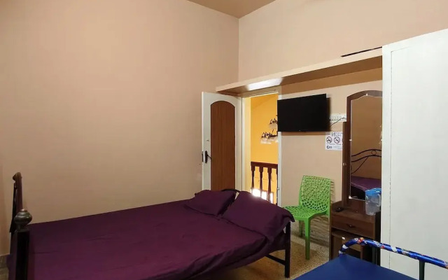 Square & Dormitory Stays