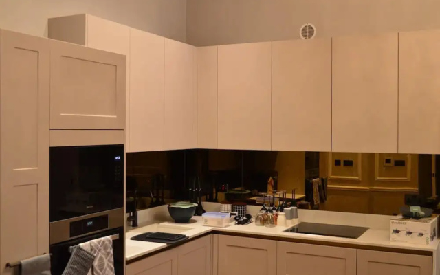 Stunning 2 Bedroom Apartment in London's Chelsea