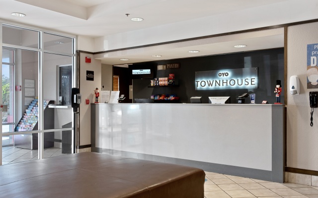 Townhouse Orlando West (ex.Red Roof Inn Orlando West - Ocoee)
