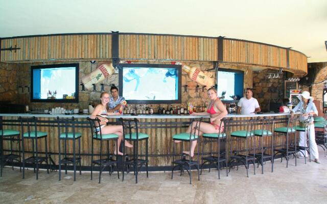Club Aquarium Apart