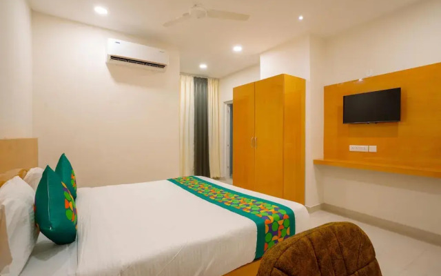 Treebo The Living Tree Khairatabad