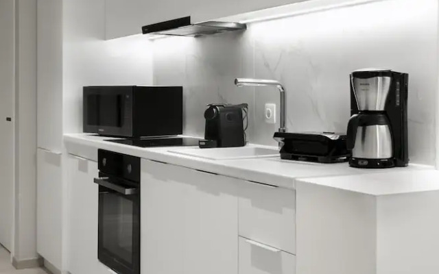 Ultra Chic Modern 4 Bedrooms Apartment in Athens