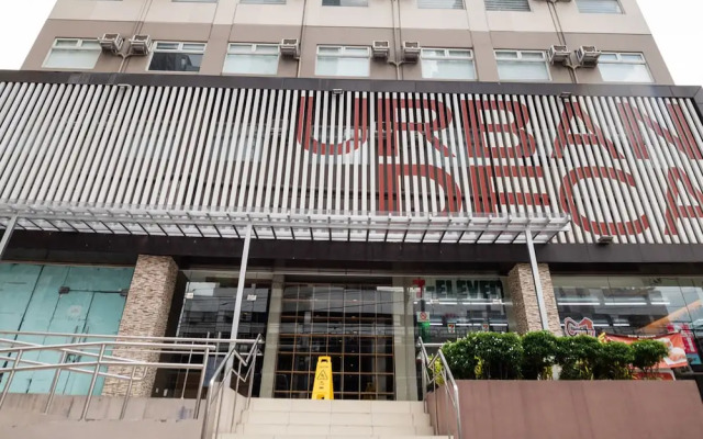OYO 143 Buenbyahe Urban Deca Tower Edsa
