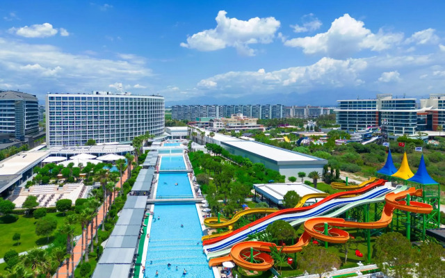 Crystal Centro Resort