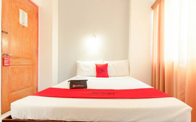 RedDoorz @ Paterno Street Tacloban