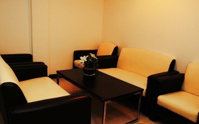 Takasila Nakhon P Building Apartment