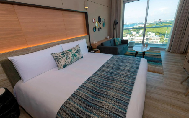 Renaissance Cancun Resort & Marina