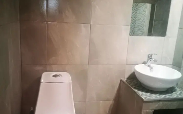 Naisar Royal White Apartment