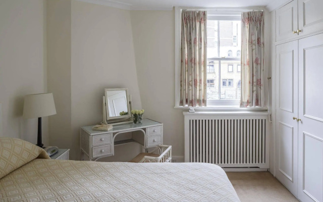 44 Curzon Street Apartments by Mansley