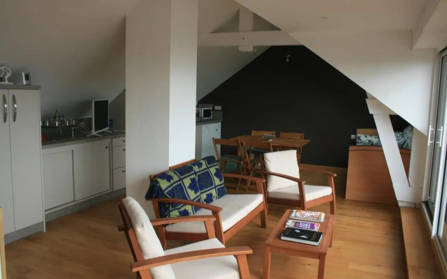 Appartement vue mer avec piscine intérieure
