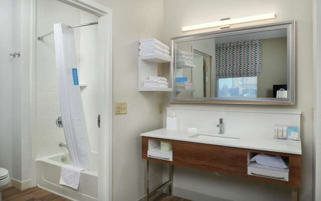 Hampton Inn & Suites Rogers