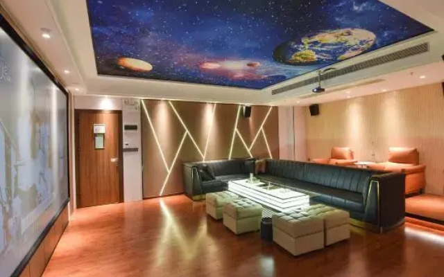 California Hotel