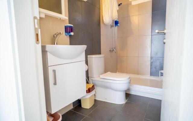 Beautiful Two-bedroom Apartment with Sea and Mountain views Sel 8-5