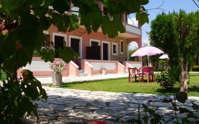 Olga's Garden Apartments