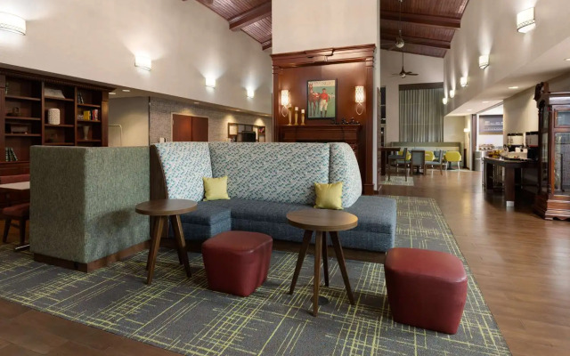 Hampton Inn & Suites Scottsburg