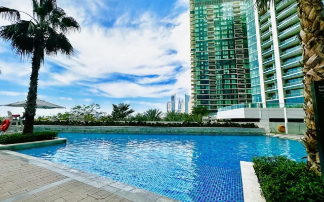 Picturesque Balcony and Beach Haven at Address JBR