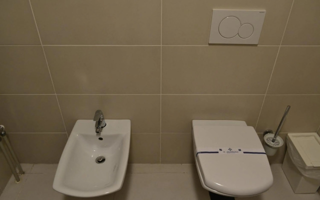 Rakhiv Hotel & Apartments