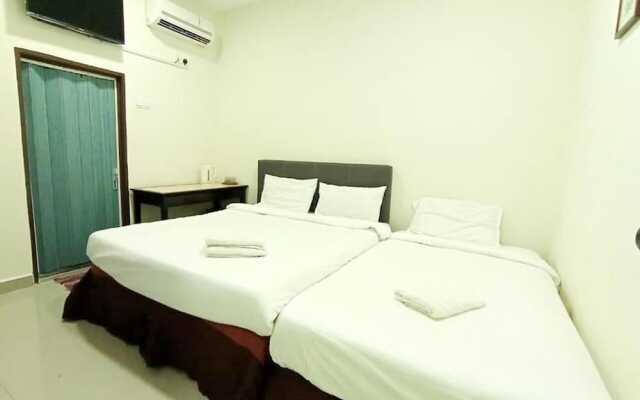 MN Ferringhi Inn by OYO Rooms