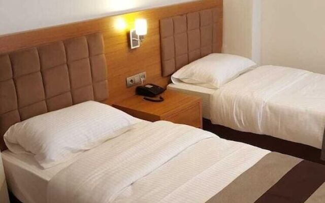 Engin Hotel