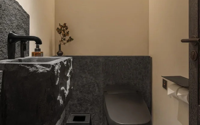 Deqin Meri Poodom hotel