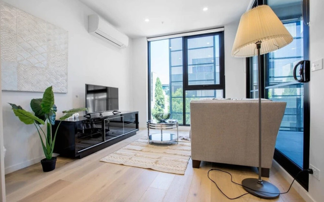 Stunning Bright Apartment At Hawthron/Glenferrie Station