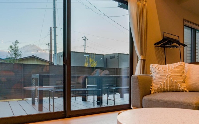 Rakuten STAY Fuji Kawaguchiko Station - Japanese Modern Villa Mt Fuji View 105 – Guest Rooms – Fujikawaguchiko