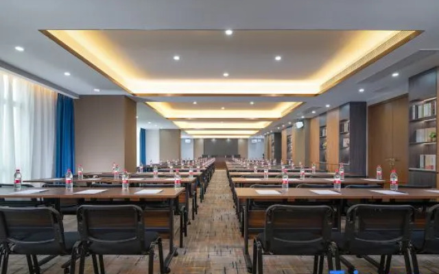 Campanile Shanwei Haifeng Hotel