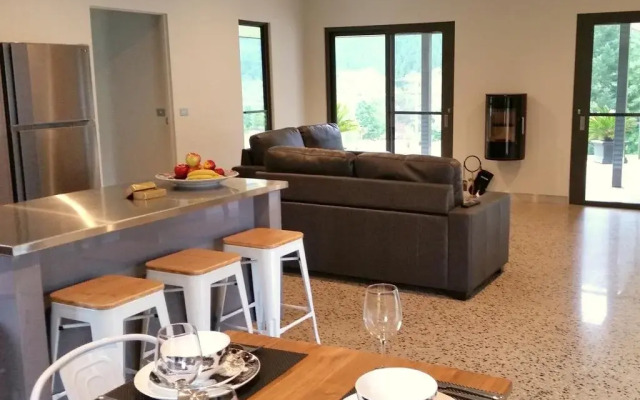 3 Bells Alpine Cottage