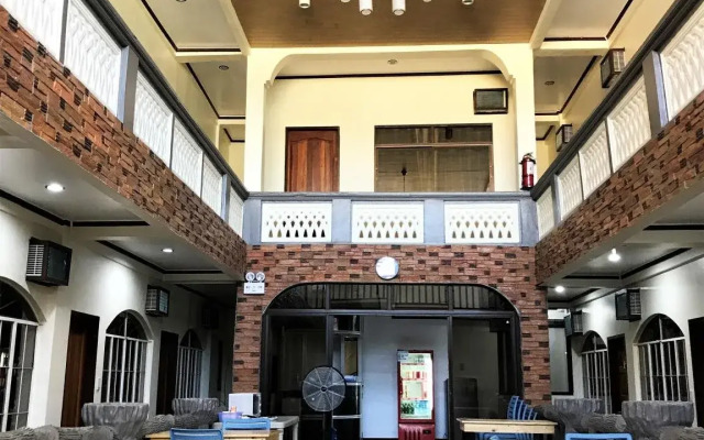 Macky's Hidden Inn